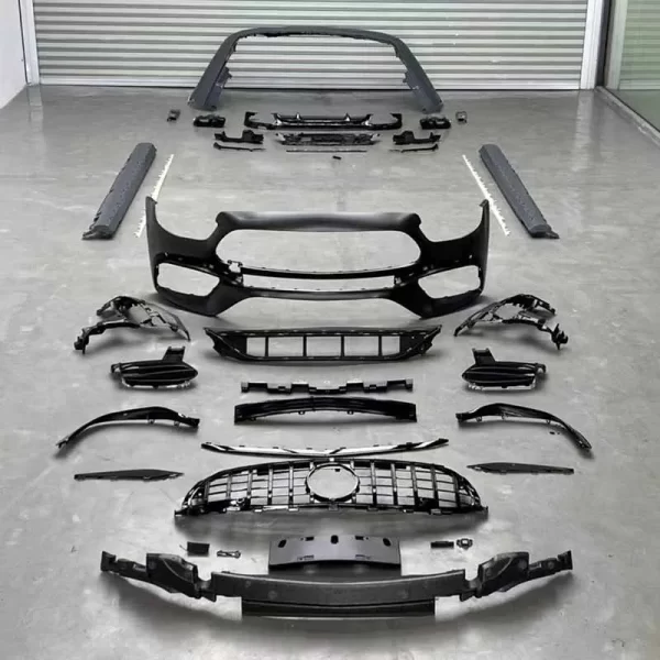High Quality 2021 E63 Auto Parts Body Kit for Mercedes Benz W213 Modified to E63 AMG 1:1 Style Bumper with Grille - Image 2