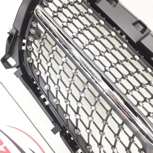 Glossy Black/Silver W117 Car Grills ABS Diamond Grille for Mercedes Benz CLA Class 2013-2018 - Image 4
