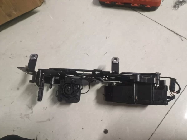 Saar Hot Sale Accessories Lifting Mechanism for Rolls-Royce Ghost Phantom Cullinan - Image 3