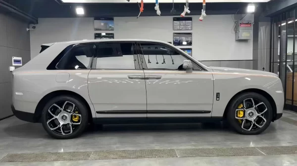 Saar Side Skirt Hub Grille Rearview Mirror Bodykit for Rolls-Royce Cullinan Upgrade ManSory Body Kit - Image 4