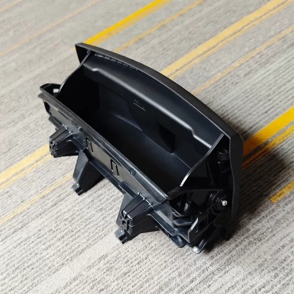 2024  Cayenne Upgrade Seat Storage Box New Condition Front Seat Foot Umbrella and Eyeglass Storage Compartment - Image 4