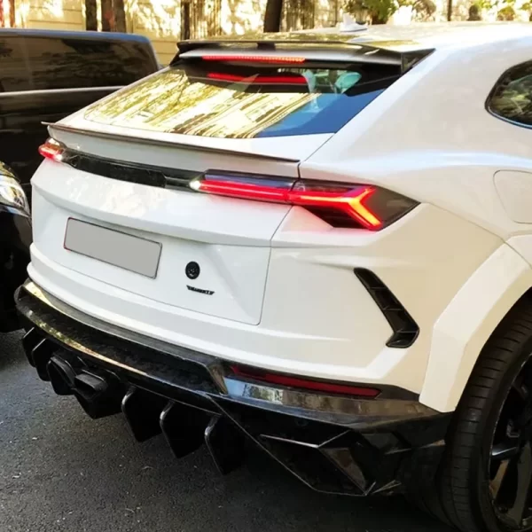 For Lamborghini Urus 4.0T Upgraded Model Body Kit Broken Cloth Pattern Front Rear Bumpers Engine Hood Fog Light Cut-outs New - Image 5