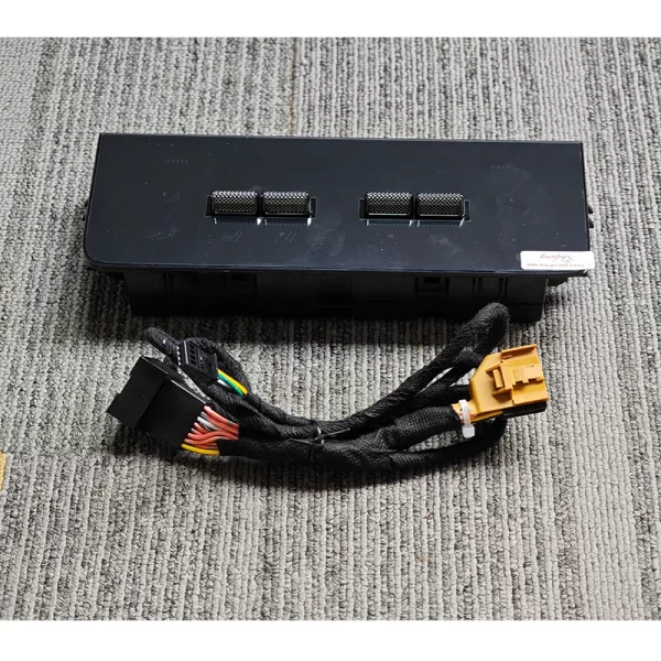 Suitable for Porsche 2024-2025 Cayenne Upgraded Rear air Conditioning Control Panel Car Temperature Regulation air Outlet - Image 2