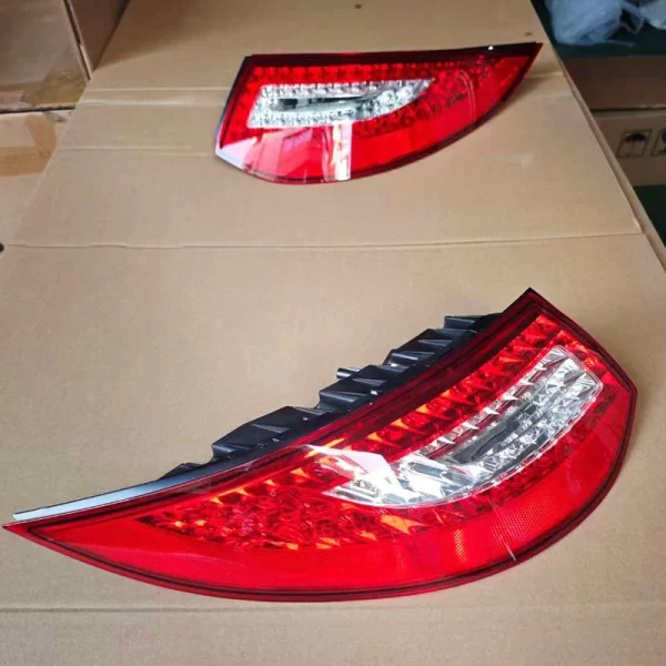 New Condition Red Lens LED Taillight for Porsche 997.2 Modified Tail Lamp with Running Lights Turn Signal Brake Reversing Light - Image 3