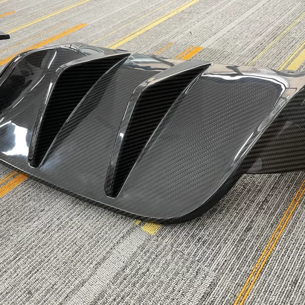 2018-2024 Porsche 9Y0 Cayenne Dry Carbon Fibre Replacement GT Rear Lip Bumper with Tailpipe New Condition Cayenne Turbo Coupe - Image 5