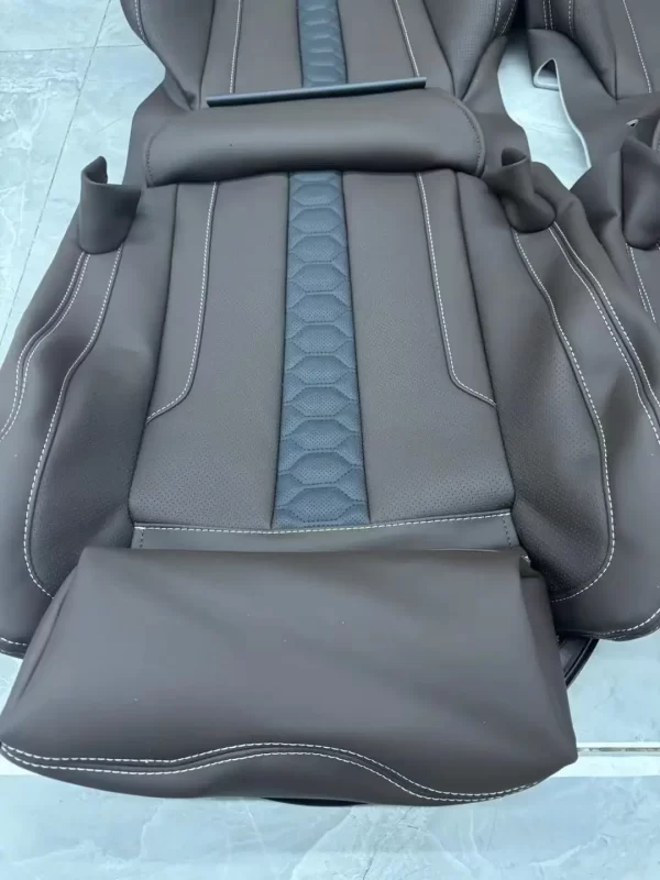 YLA Hot Selling Luxury Leather Car Seat Cushion Full Set Four Season Universal Car Seat Cover for bmw X1 X2 X3 X4 X5 M5 - Image 4